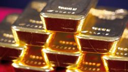 Oro cae ante incertidumbre sobre el alza de tasas de la FED