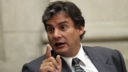 "Figallo tiene mi confianza y la del presidente" dice Ana Jara