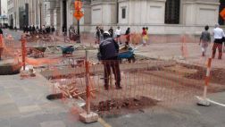 Obras por insultos, por Rogelio