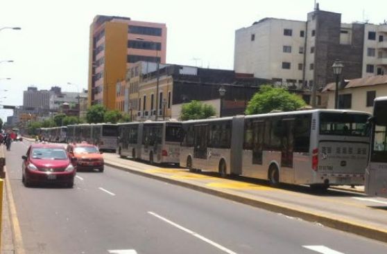 Marcha por Cumbre de Pueblos causó gran congestión vehicular