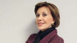 "Al fondo hay sitio": Yvonne Frayssinet habla de su personaje