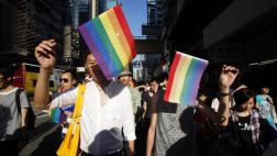 Multan a clínica que prometía "curar" homosexualidad en China