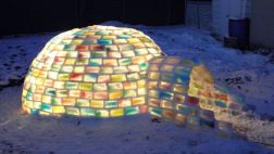Casa de colores: Mira cómo se construyó este curioso iglú