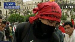 Marcha contra régimen juvenil: defienden uso de pañoletas