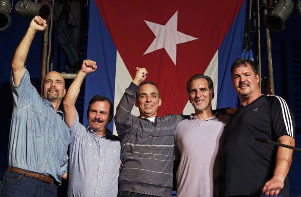 [Foto] Estados Unidos permitió a espía preso enviar esperma a Cuba
