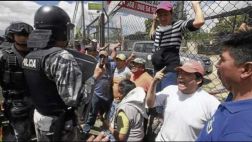 Huánuco: vecinos toman palacio municipal y retienen a fiscal