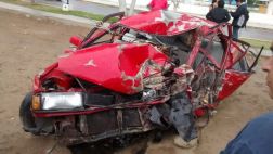 Dos muertos deja choque de ómnibus y auto en Pacasmayo