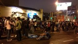 Av. Javier Prado: plantón de jóvenes detuvo tránsito 40 minutos