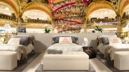 Pasar la noche en la reconocida galería Lafayette es posible