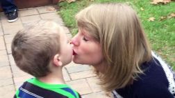 YouTube: Taylor Swift dio esta sorpresa a sus fans por fiestas