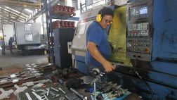 Manufactura peruana crecería hasta 4% en 2015, prevé la SNI
