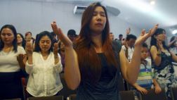La iglesia que perdió a 41 miembros en el accidente de AirAsia