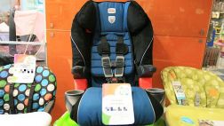 Promulgan ley que obliga usar sillas para bebes en carros
