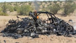 Dakar 2015: así quedó un auto tras incendiarse en la prueba