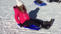 Twitter: Shakira se luce jugando en la nieve antes de dar a luz