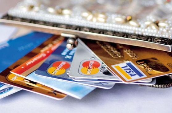 Los créditos con tarjetas se dispararon 21,1% en mayo
