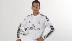 Cristian Benavente en sesión de fotos del Real Madrid Castilla