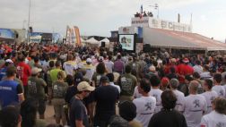 Dakar 2015: se rindió tributo a fallecidos de Charlie Hebdo