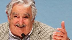 Mujica donó 550.000 dólares de su sueldo en 5 años de mandato