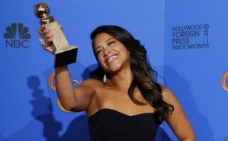 Gina Rodríguez, novata hispana que brilló en los Globos de Oro