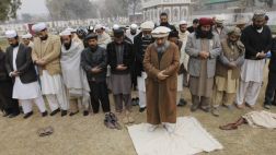 Imán pakistaní glorifica a los asesinos de Charlie Hebdo