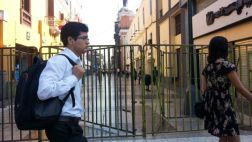 Ante marcha contra régimen juvenil: rejas en vías del centro