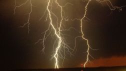 Tormenta eléctrica mató a más de 100 ovejas en Huancavelica