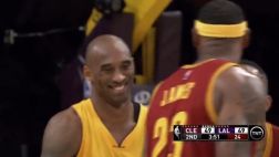 NBA: Kobe Bryant se ríe de LeBron por fallar canasta cantada