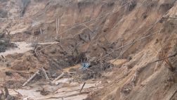 Madre de Dios: Alud sepulta a siete personas en zona minera