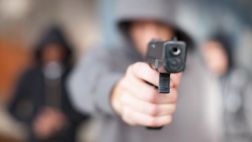 Sicarios asesinaron a una persona e hirieron a otras dos