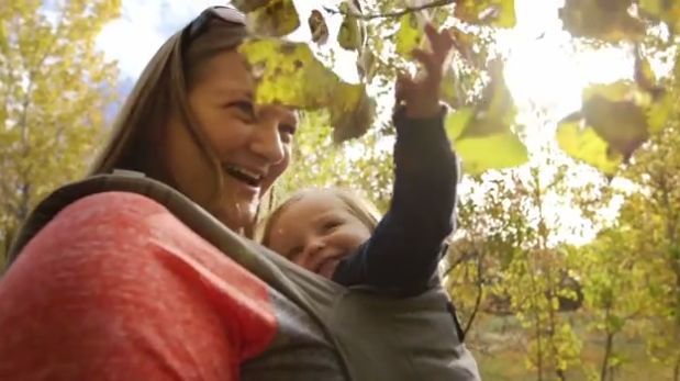 Mira estos emotivos videos inspirados en mamá