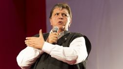 Alan García dice que la democracia está amenazada tras reglaje