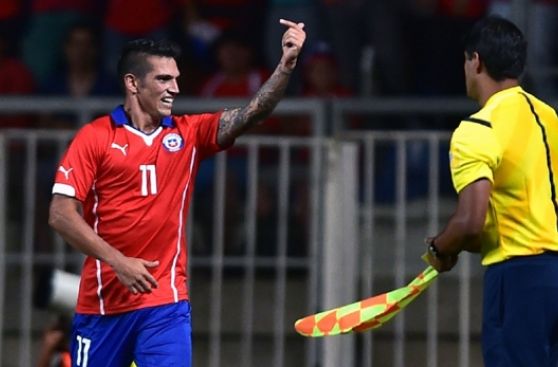 Chile venció 3-2 a EE.UU. con doblete de Mark González