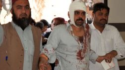 Pakistán: brutal ataque contra mezquita deja 55 muertos