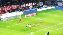 Renato Tapia anotó un golazo para FC Twente en Holanda (VIDEO)