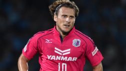 Diego Forlán renovó por seis meses con Cerezo Osaka de Japón