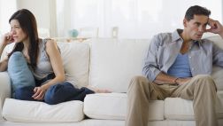 Dejar de hablarle a tu pareja podría causar problemas