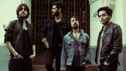 Así suena la banda del hermano menor de Pelo Madueño
