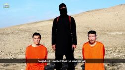 ¿El Estado Islámico viste a rehenes de naranja por Guantánamo?