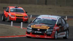 Las Seis Horas: Christian Kobashigawa se llevó la carrera