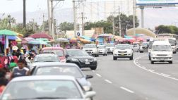 Ambulantes complican salida a las playas del sur de Lima