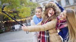 Selfie stick: museos prohíben usar el dispositivo por seguridad
