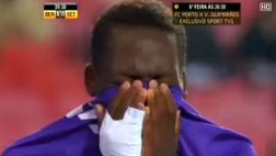 Luis Advíncula fue expulsado en Portugal y rompió en llanto