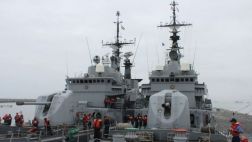 Naves de la Marina de Guerra del Perú anclan en Salaverry