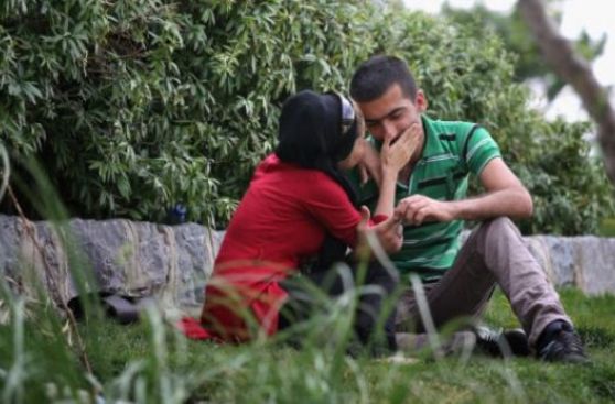 Las mujeres que se operan para recuperar la virginidad en Irán