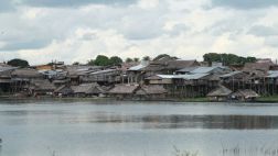 Río Amazonas se desborda y empieza a inundar Iquitos
