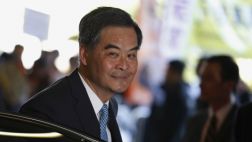 Líder de Hong Kong pide a opositores que sean como ovejas