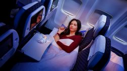 Viaje único: Duerme como en tu cama en este cómodo asiento