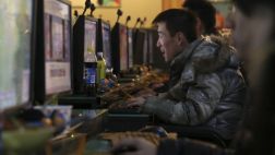 Cuatro cosas que no debes hacer en una computadora pública