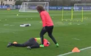David Luiz y el golpe que 'noqueo' a Zlatan Ibrahimovic